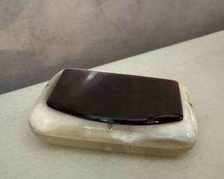 2.76" W Horn Snuff Box. Circa 1900. Photo 1 of 3.