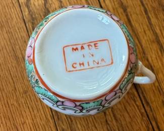 Set of 4 Chinese Export Famille Rose Demitasse Cups & Saucers. Photo 2 of 3.