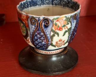 Antique Japanese Imari Cup on Stand. Photo 1 of 3.