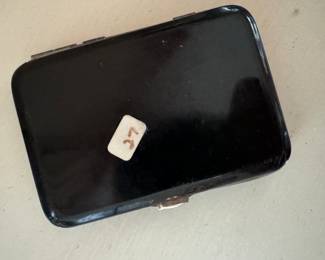 Flat Egg Shell Style Snuff Box. Circa 1885. Photo 3 of 3.