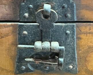 Small Primitive Antique South Korean Tanzu Cabinet. Photo 3 of 3.