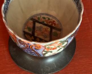 Antique Japanese Imari Cup on Stand. Photo 2 of 3.