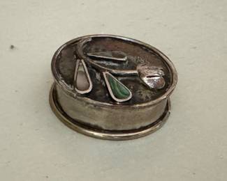 Small Round Mexican Silver Snuff Box. Photo 1 of 3.