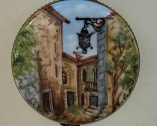 Limoges Hand-Painted Porcelain Pill Box. Photo. 2 of 3.