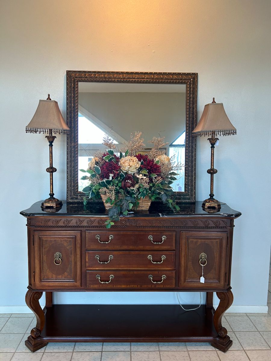 GOLDEN GIRLS ESTATE SALE in Kerrville, TX starts on 2/23/2024