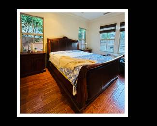 Old world, king size master bedroom suite dresser, sleigh bed,,nightstands