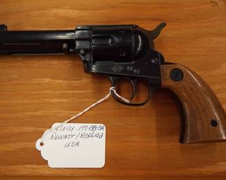 Daisy Revolver/Replica