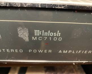 Mcintosh MC7100 Amplifier