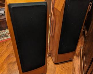 McIntosh - L2330 Speakers (Pair)