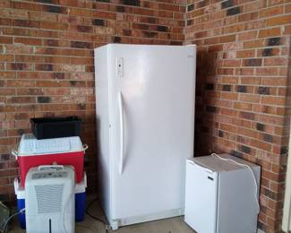 Stand-up freezer