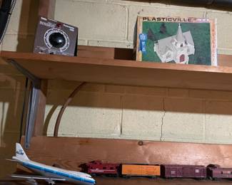 Vintage HO scale Athearn trains and accessories.