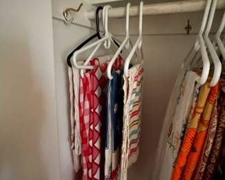 Nice selection of tableclothes.