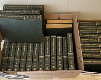 Set of Encyclopedia Brittanica.