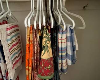 Nice selection of tableclothes.