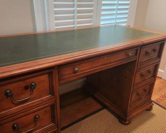 J10 Sligh Desk
