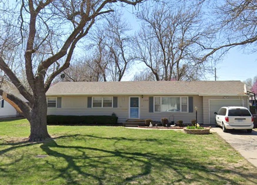 Mid Kansas Estate Sales is Coming to McPherson! starts on 3/7/2024