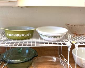 Vintage Corningware / Pyrex