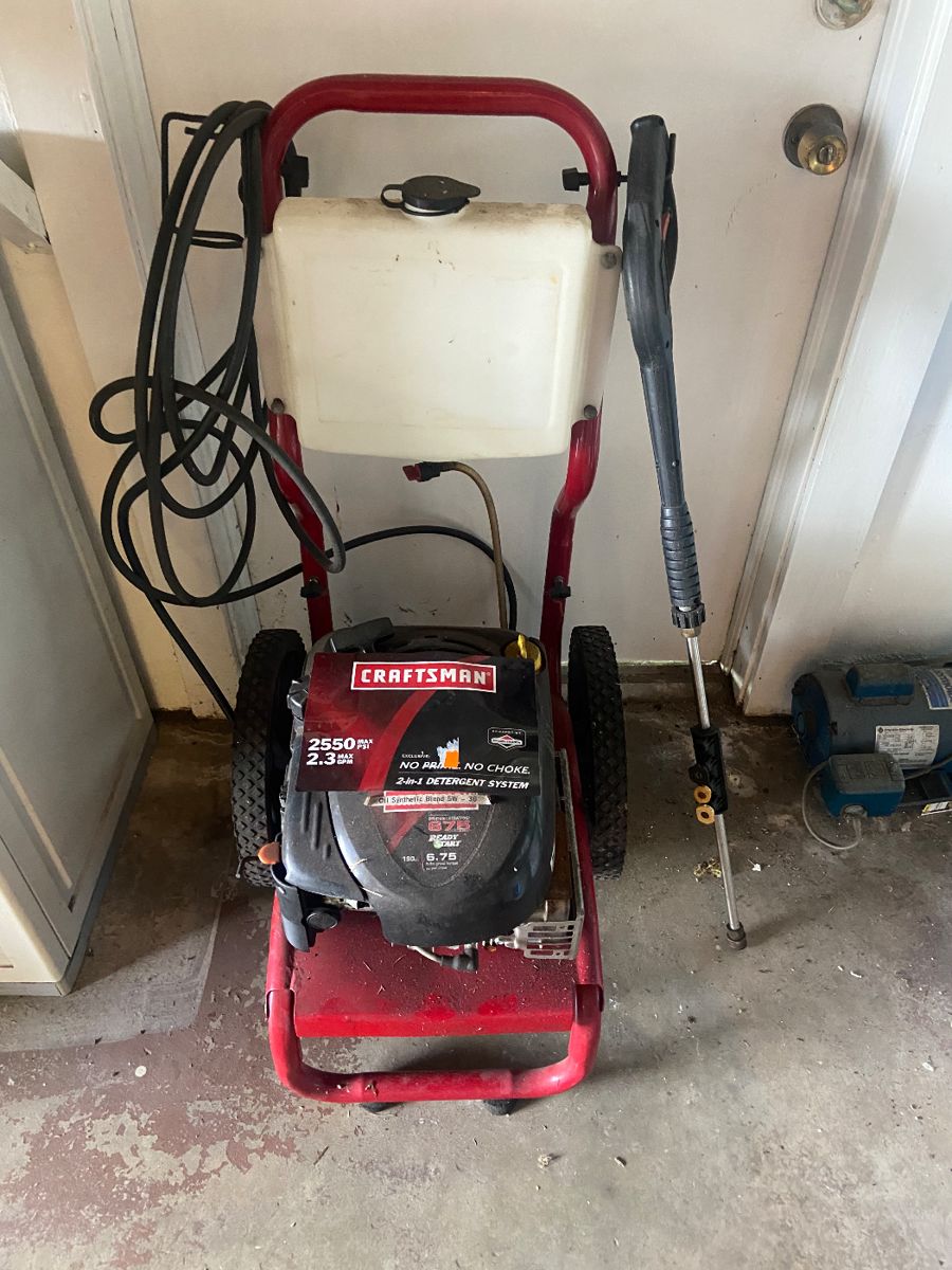 St Petersburg Estate Sale in Saint Petersburg, FL starts on 3/15/2024