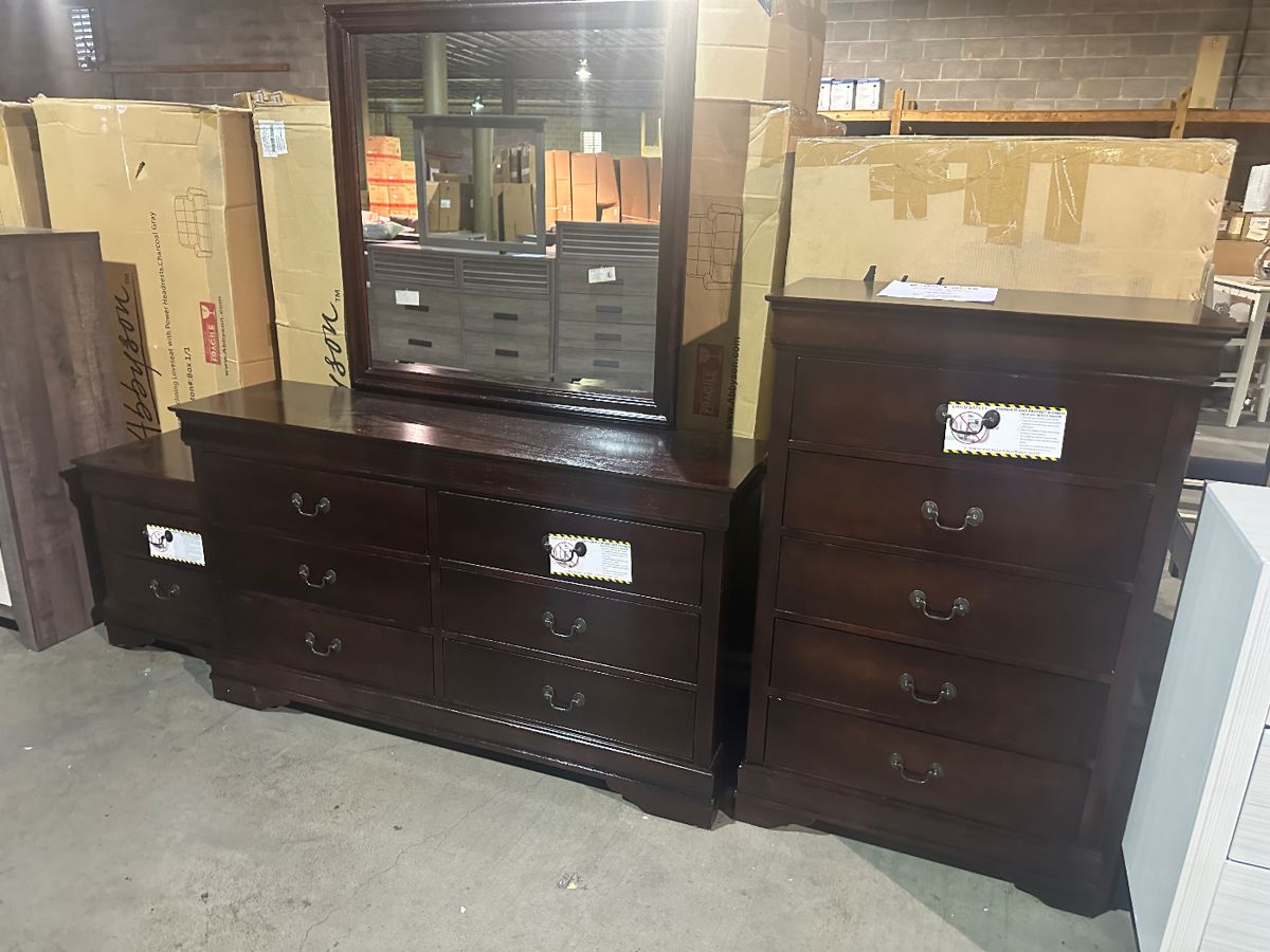 5pc bedroom suite.  King price $800 twin $700