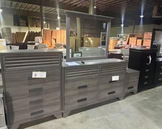 Sarter bedroom suite 5 pc $1000