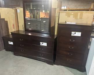 5pc bedroom suite.  King price $800 twin $700