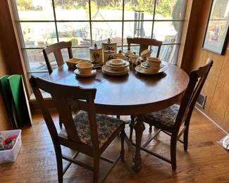 Kitchen Table with 4 Chairs