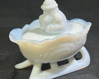 Vintage Westmoreland Milk Glass Santa On Sleigh