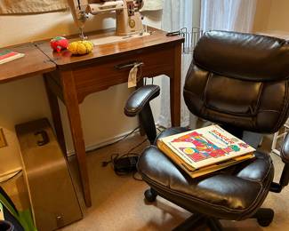 Vintage Singer Sewing Machine