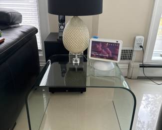 Mid modern tempered glass waterfall side table