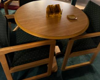 Round Table With Chairs