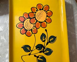 Set of vintage trays.