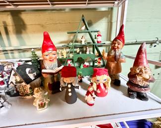 Many gnomes!