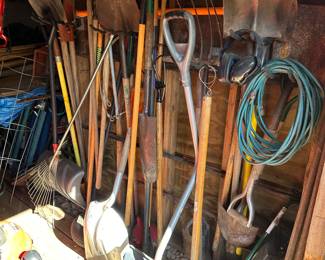 Yard tools 