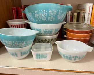 Vintage Amish blue stacking cinderella bowls complete set excellent condition 