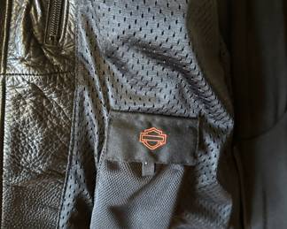 Harley Davidson leather jacket (Mens L)