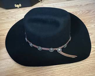 Cowboy hats (Stetson and more, most with box)