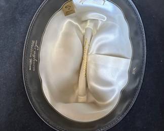 Cowboy hats (Stetson and more, most with box)