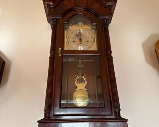 Hanging regulator wall clock 