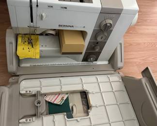Bernina Record 930 sewing machine with case and accessories