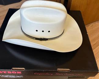 Cowboy hats (Stetson and more, most with box)