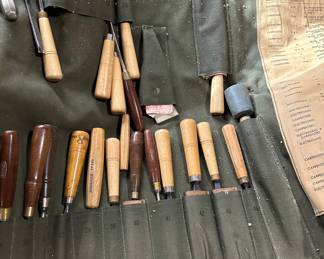 Carving tool set