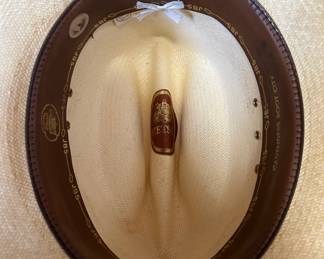 Cowboy hats (Stetson and more, most with box)