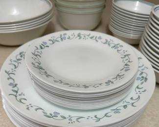 Corelle dish set 