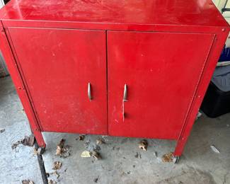 tool cabinet 