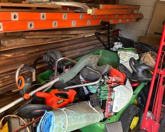 Yard tools 