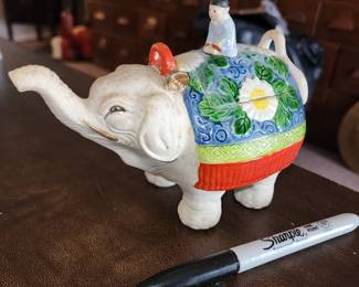 Vintage oriental elephant tea pot
