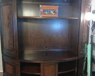 Entertainment center