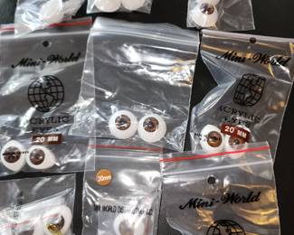 Mini world acrylic brown eyes, 20 mm