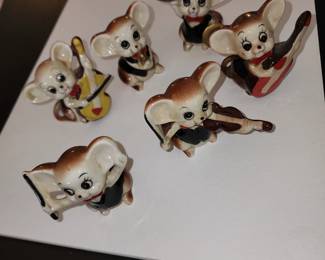 6 vintage mice playing musical instruments 