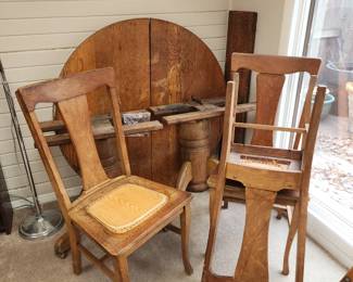 Antique table with 4 chairs 